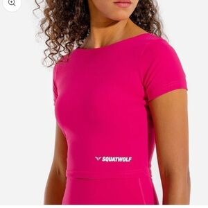 Squatwolf WARRIOR CROP TEE - HALF SLEEVES - MAGENTA size small